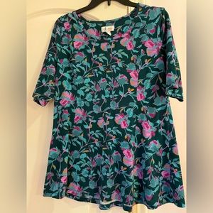 D & Co Denim & Company pretty colors floral top M
